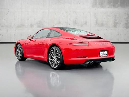 2015 Porsche 911 Carrera