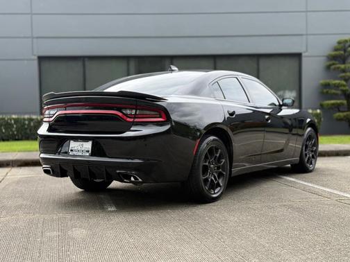 Pitch Black Clearcoat 2017 Dodge Charger SXT