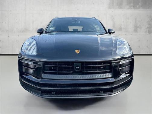 2022 Porsche Macan Base