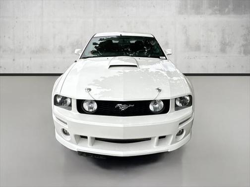2005 Ford Mustang GT Premium