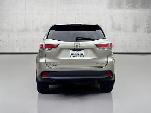 2016 Toyota Highlander Limited Platinum