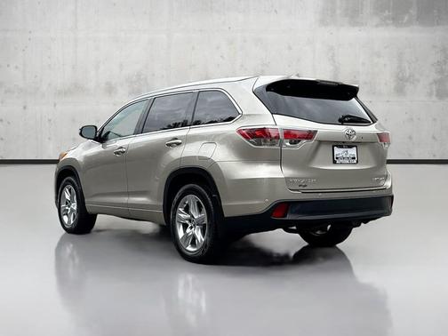2016 Toyota Highlander Limited Platinum