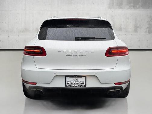 2015 Porsche Macan Turbo