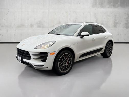 2015 Porsche Macan Turbo