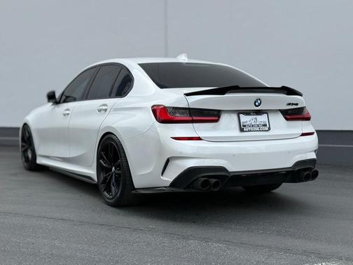 Mineral White Metallic 2021 BMW M340 i