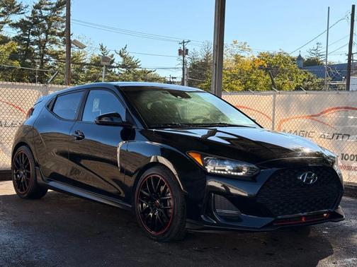 2019 Hyundai Veloster Base