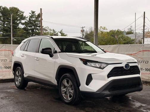 2022 Toyota RAV4 Hybrid LE