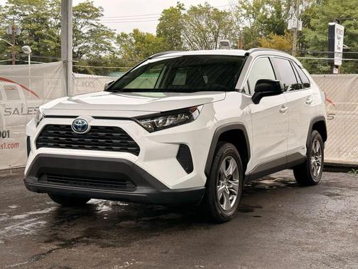 2022 Toyota RAV4 Hybrid LE