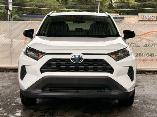 2022 Toyota RAV4 Hybrid LE