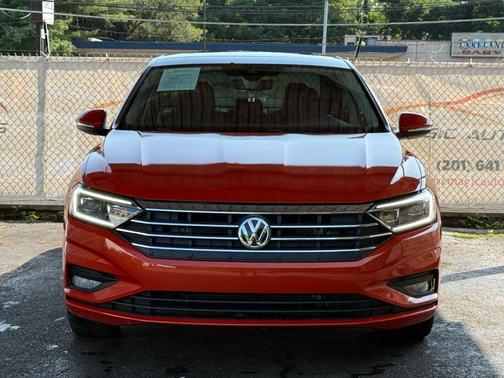 2019 Volkswagen Jetta 1.4T SEL Premium