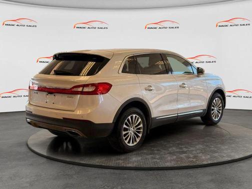 White Platinum Metallic Tri-Coat 2017 Lincoln MKX Select
