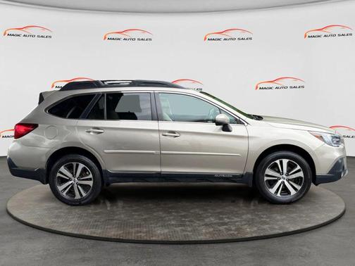 Gray 2019 Subaru Outback 2.5i Limited