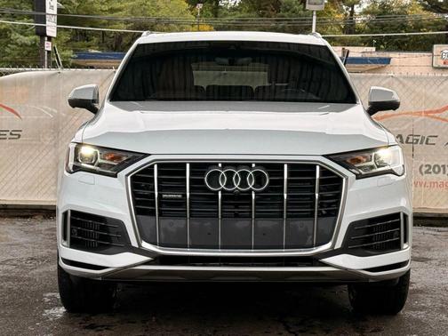 2021 Audi Q7 55 Premium Plus