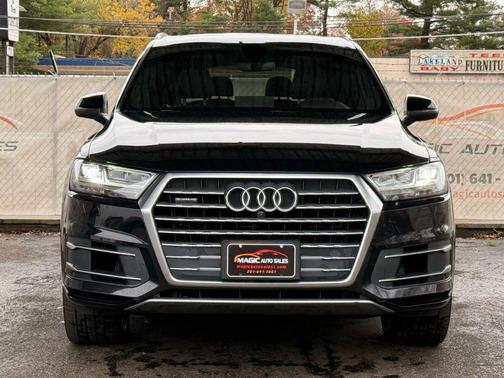2019 Audi Q7 55 Premium Plus