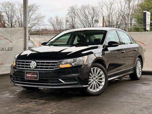2017 Volkswagen Passat 1.8T SE