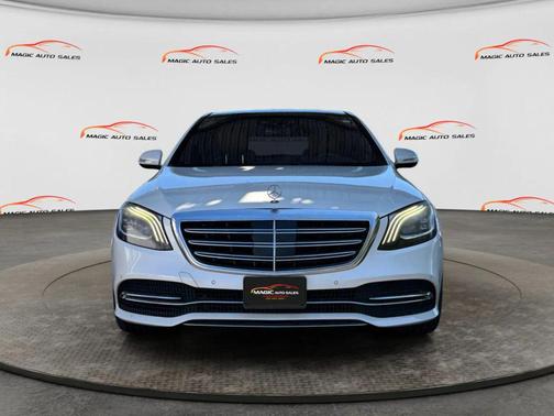 White 2018 Mercedes-Benz S-Class S 560 Sedan 4D