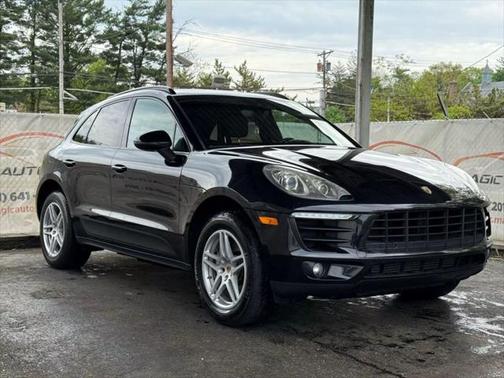 2017 Porsche Macan Base
