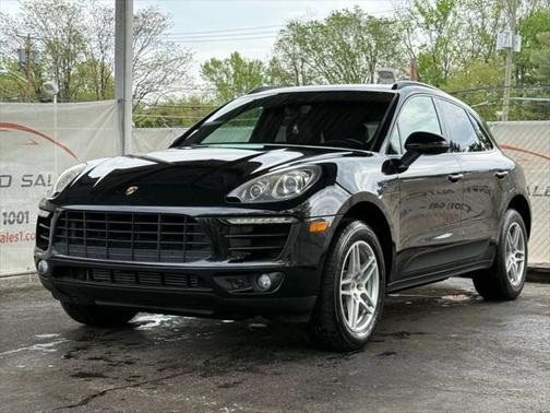2017 Porsche Macan Base