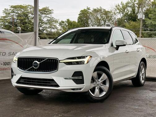 2022 Volvo XC60 B5 Momentum