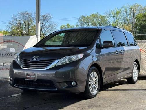 2017 Toyota Sienna XLE Premium
