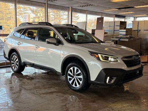 2022 Subaru Outback Premium