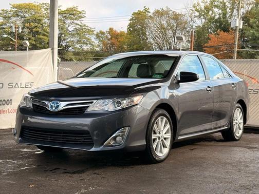 2012 Toyota Camry Hybrid XLE