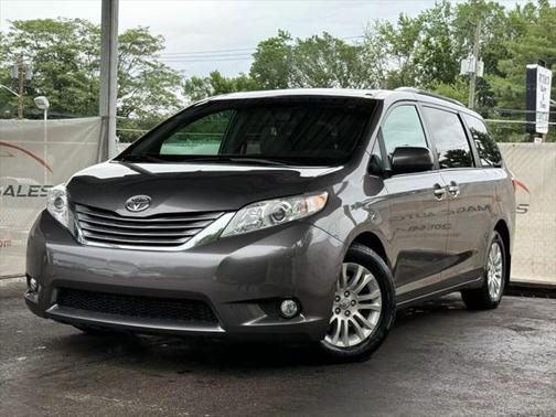 2017 Toyota Sienna XLE Premium