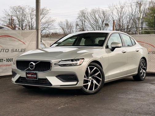 2019 Volvo S60 T6 Momentum