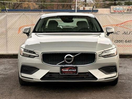 2019 Volvo S60 T6 Momentum
