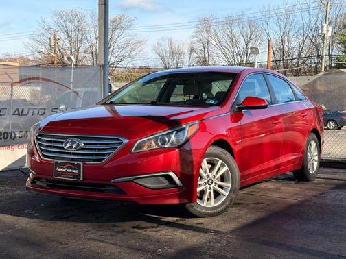 2017 Hyundai SONATA SE