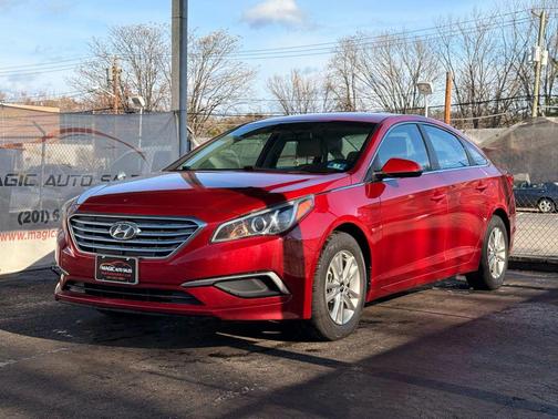 2017 Hyundai SONATA SE