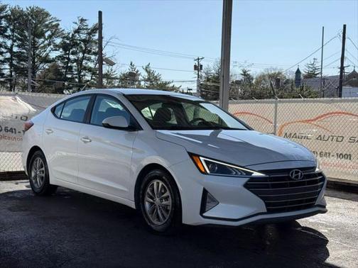 2020 Hyundai ELANTRA SE