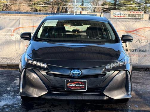 2021 Toyota Prius Prime LE