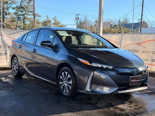 2021 Toyota Prius Prime LE