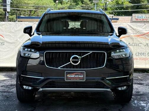 2019 Volvo XC90 T6 Momentum