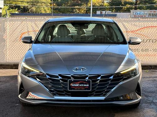 2021 Hyundai ELANTRA Limited