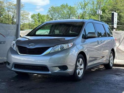 2012 Toyota Sienna LE