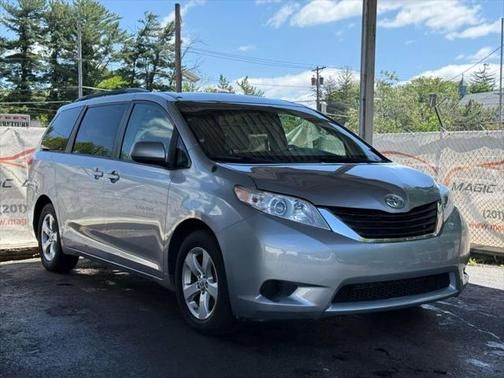 2012 Toyota Sienna LE