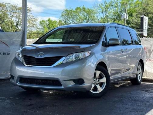 2012 Toyota Sienna LE