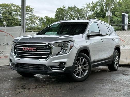 Quicksilver Metallic 2022 GMC Terrain SLT