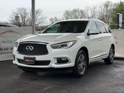 2017 INFINITI QX60 Base