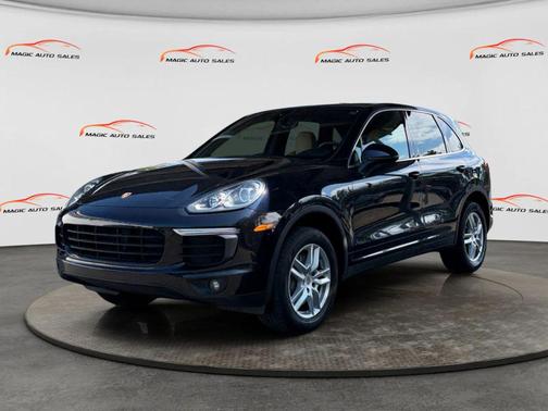 Moonlight Blue Metallic 2017 Porsche Cayenne Cayenne