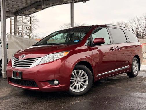 2016 Toyota Sienna XLE