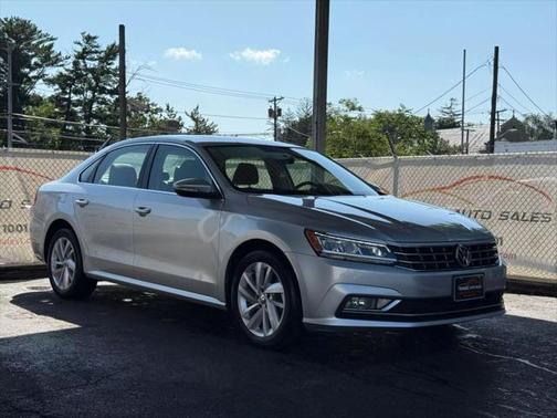 2018 Volkswagen Passat 2.0T SE