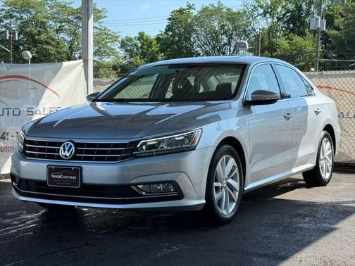 2018 Volkswagen Passat 2.0T SE