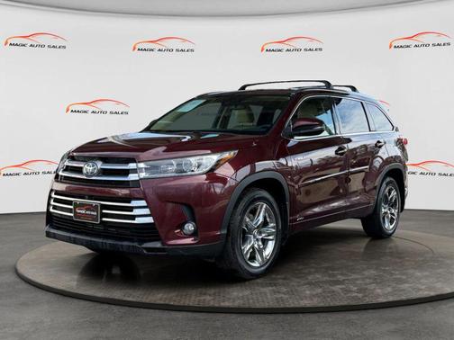 Maroon 2017 Toyota Highlander Hybrid Platinum