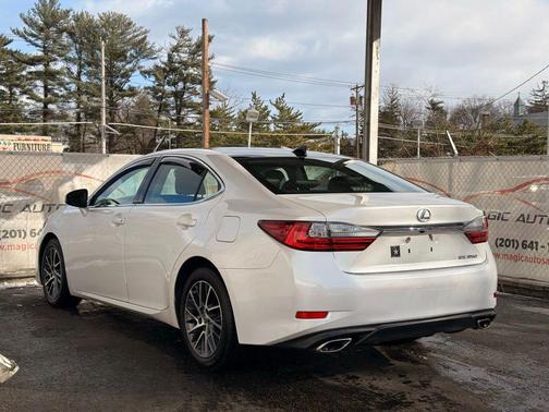 2018 Lexus ES 350 Base