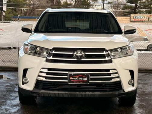 2019 Toyota Highlander Limited Platinum