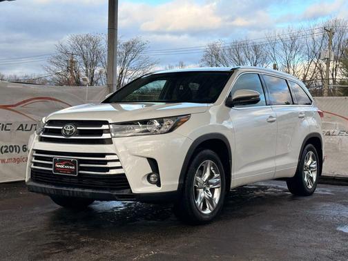 2019 Toyota Highlander Limited Platinum