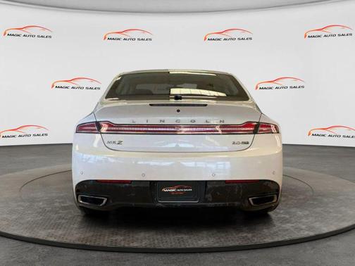 2015 Lincoln MKZ Base